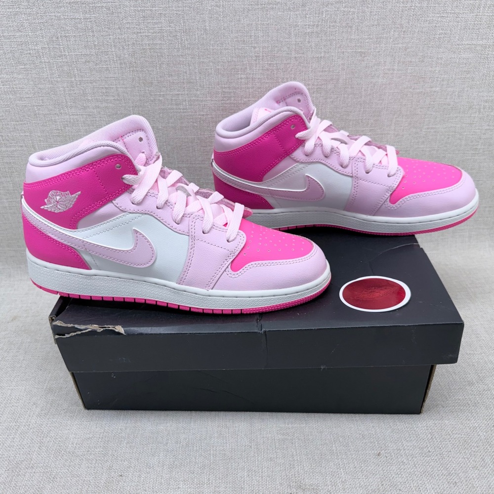 Air Jordan 1 Mid GS Pink Foam Hyper Pink DQ8423-661 Size‎ 6.5Y New No Tags